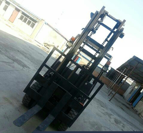 公司低价转让两台全新合力叉车3吨 href=
